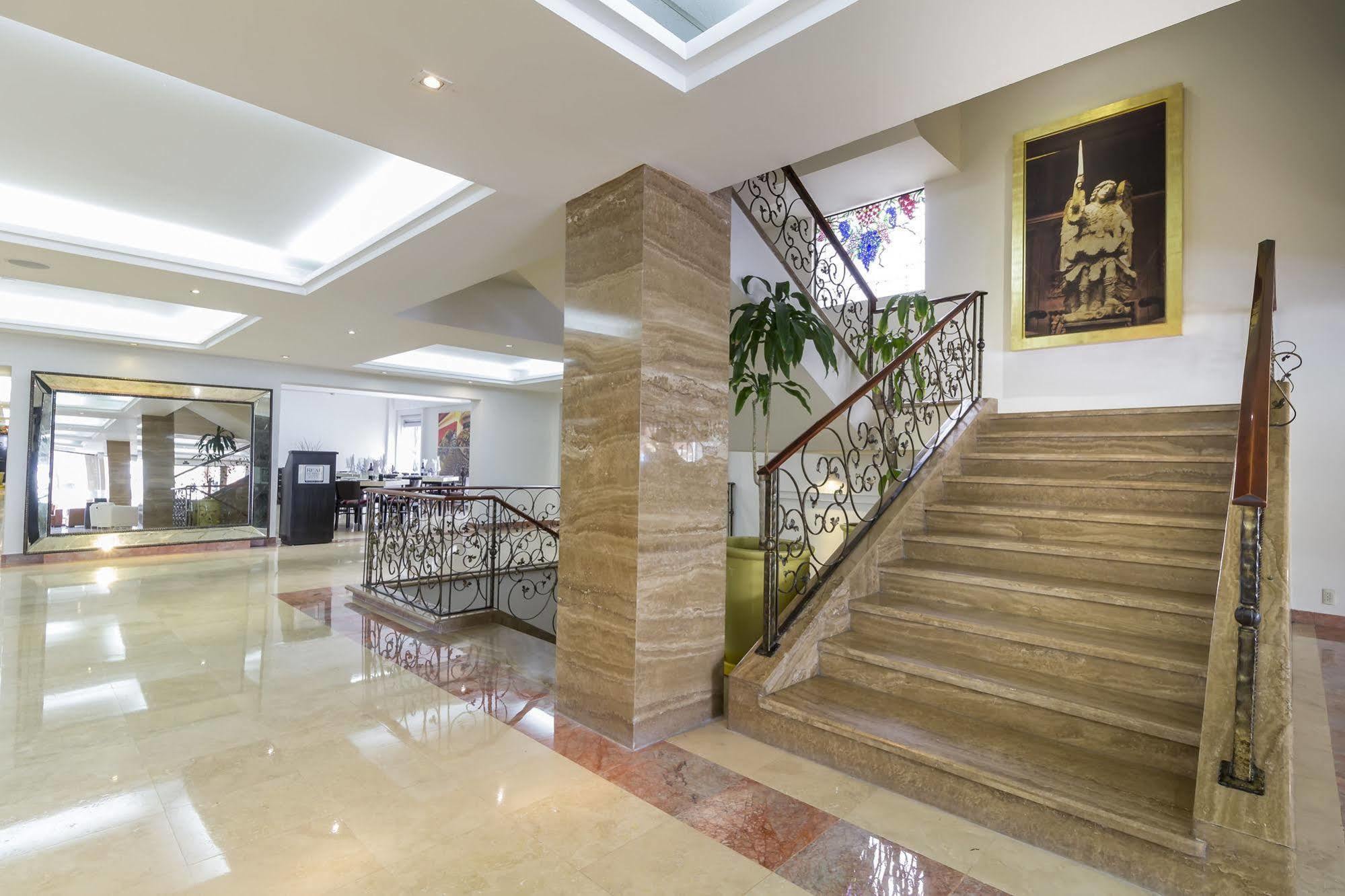 Imperio De Angeles Executive Leon Poliforum Exterior foto